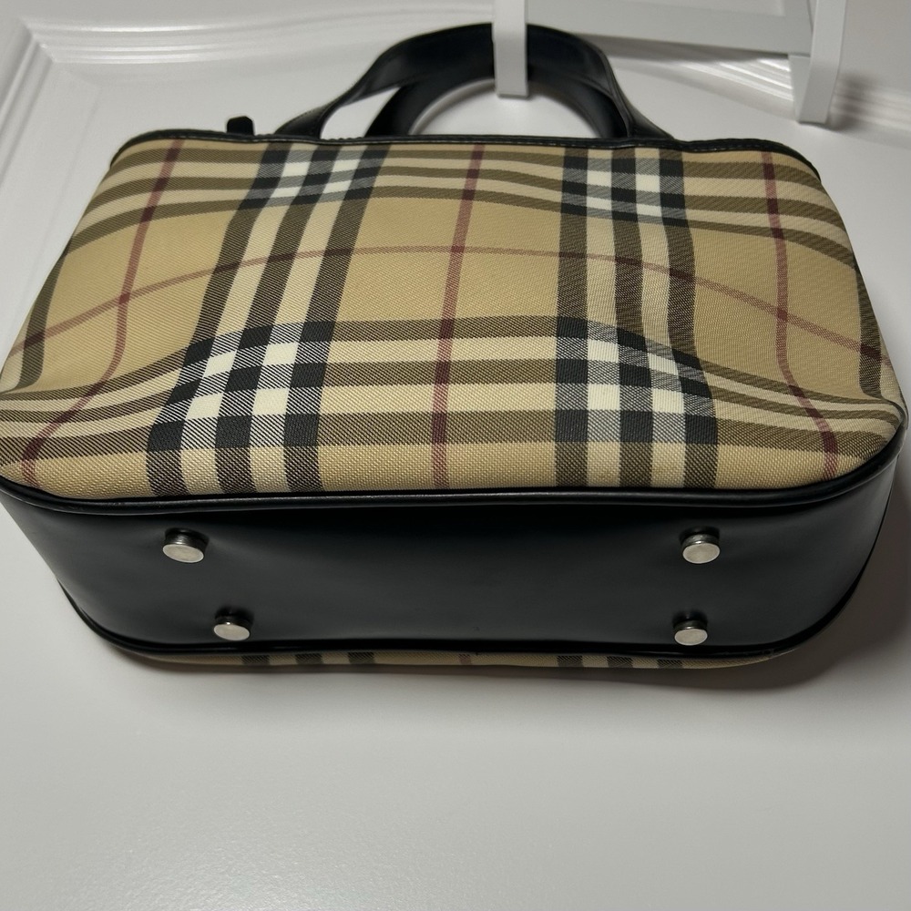 Burberry Yellow Tan Plaid Tote with Black Handles - Picture 4 of 7